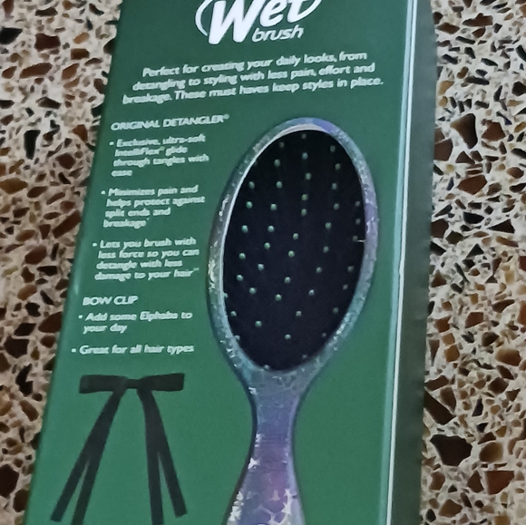 Wickedly Beautiful Elphaba Wet Hair Brush NIB Full Size - Picture 5 of 10